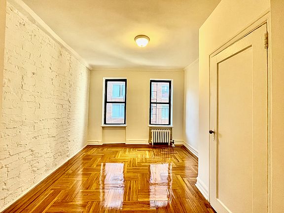 4th image of 316 E 34th St APT 5D