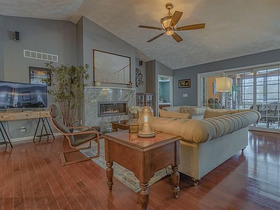 5th image of 5707 Willow Creek Ln