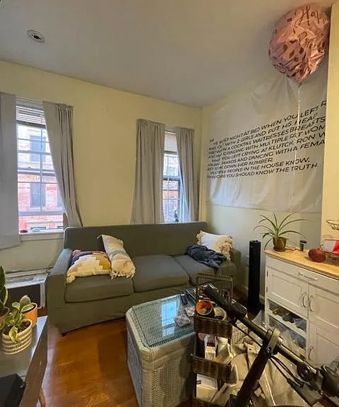 27 Phillips St #2 — Photo 1