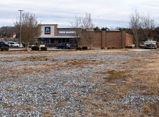 3300 N Main St, High Pt, NC 27265