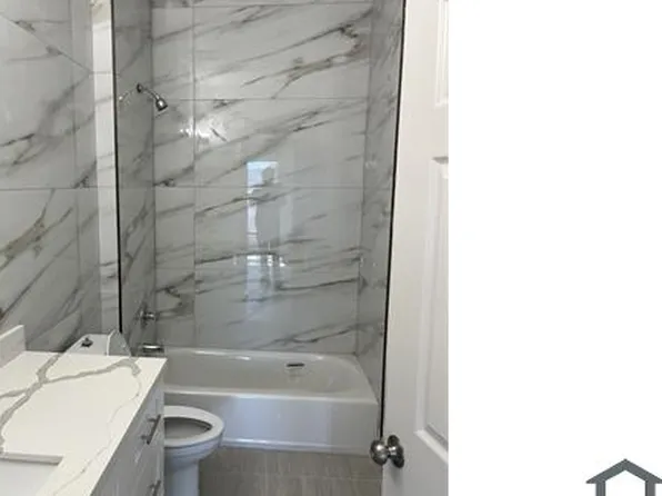 3051 NW 59th St #1, Miami, FL 33142