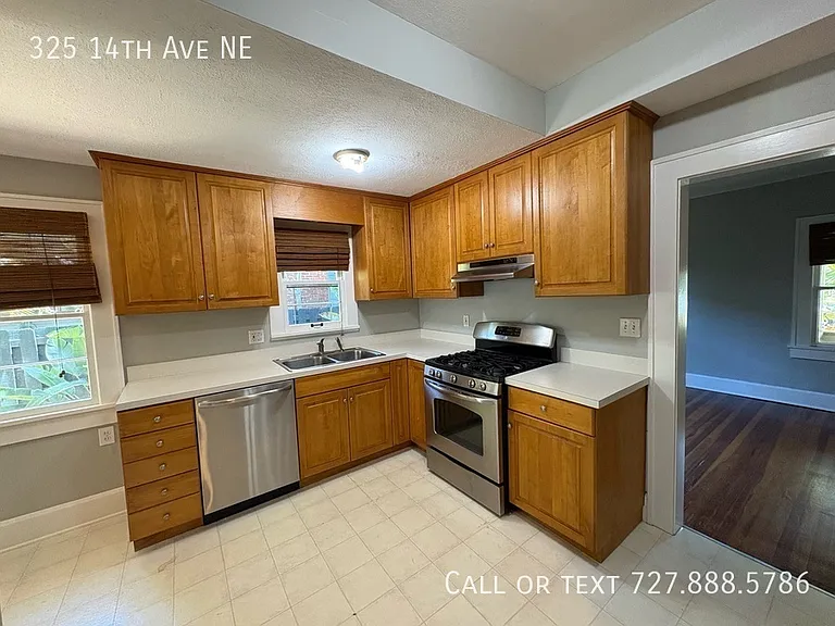 325 14th Ave NE — Photo 13
