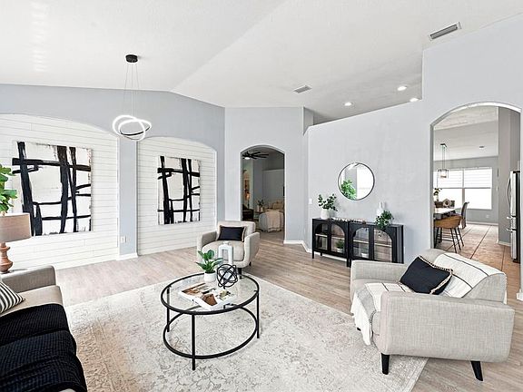 3rd image of 1501 FLATWOOD COURT