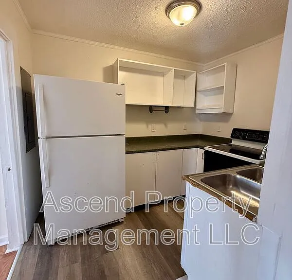 3208 Dodds Ave #B — Photo 7