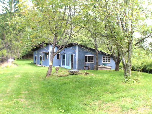 2402 Jacox Rd, Hillsboro, WV 24946