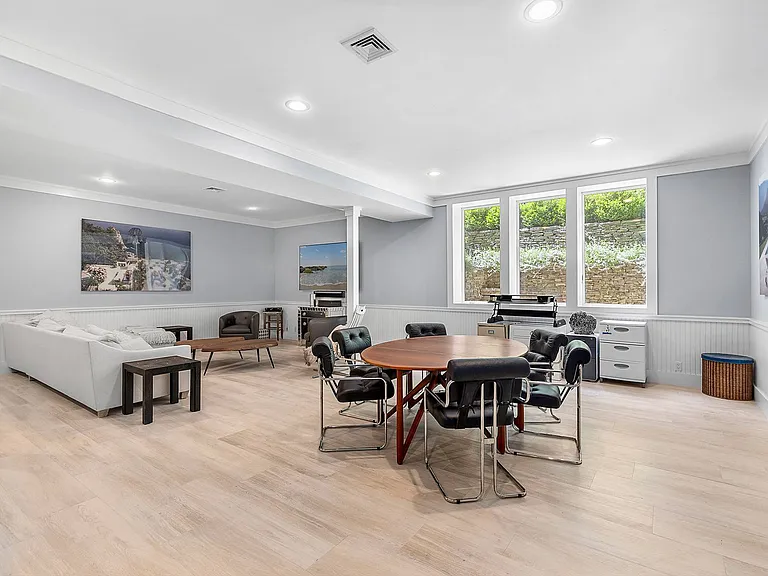 78 Pantigo Rd — Photo 22