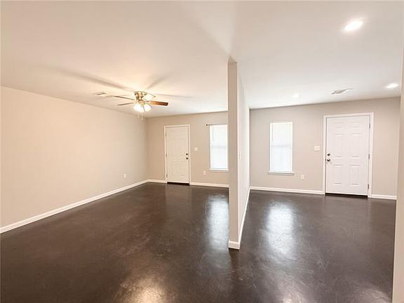 5th image of 47 E Phillip Ct