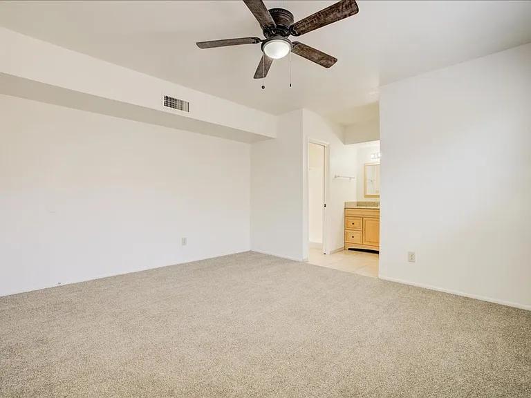665 N Banff Ave — Photo 19