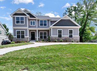 906 N Woodlawn Ave, Saint Louis, MO