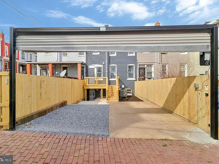 444 Kenyon St NW — Photo 44