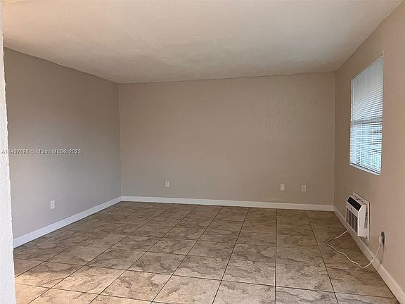 4th image of 601 S Flagler Ave #13