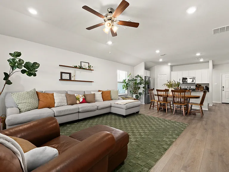 1308 Piedmont St — Photo 5