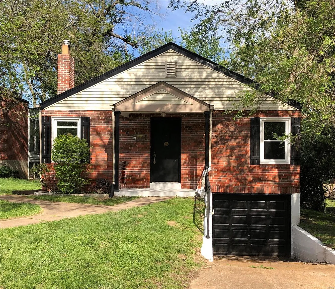810 Leonard Dr photo 1
