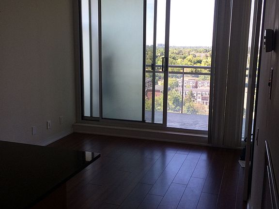 3rd image of 30 Canterbury Pl #1708