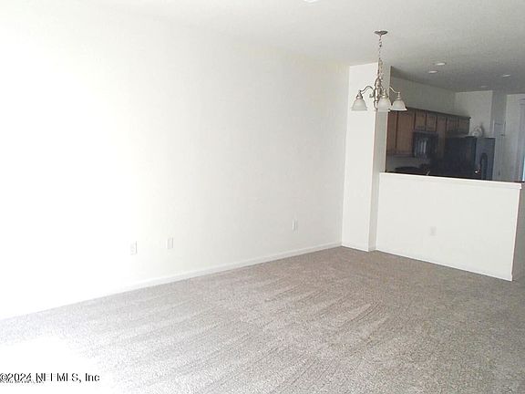 5th image of 8125 Summergate Ct