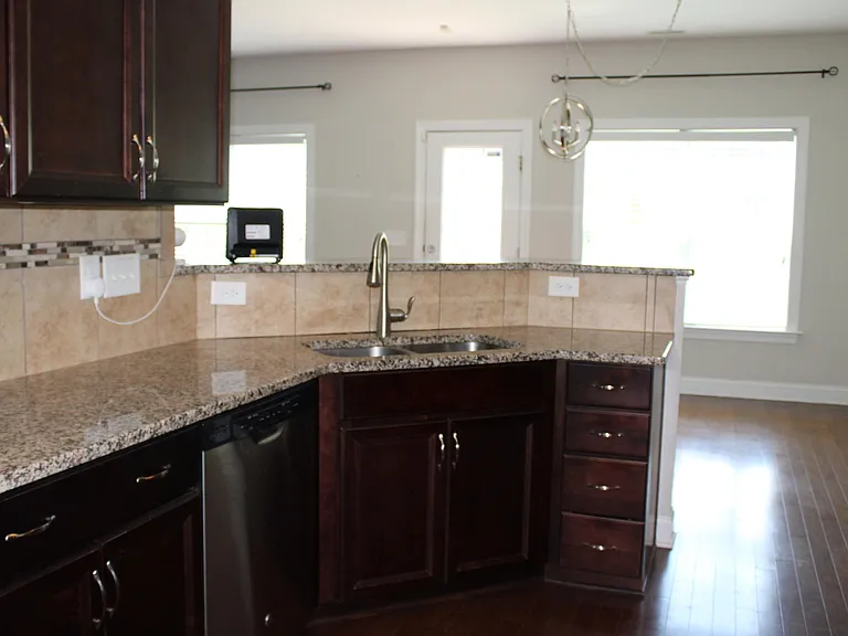 241 Vinewood Pl — Photo 28