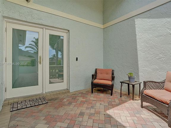 5th image of 3946 NW 1st Dr