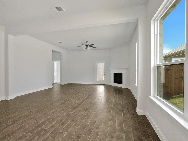 603 Parrino Pkwy — Photo 24