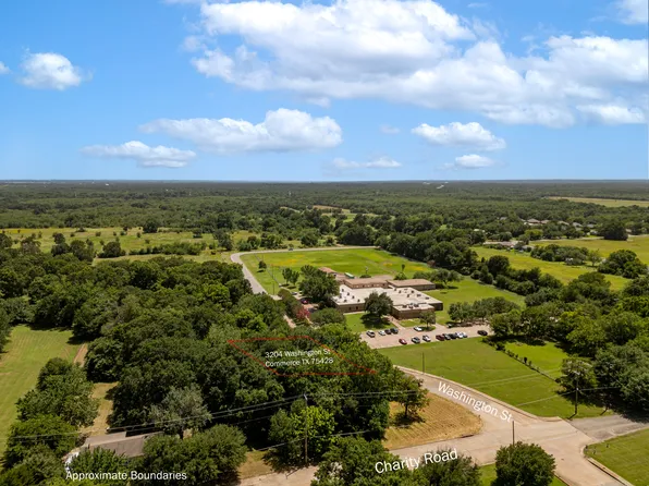 3204 Washington St, Commerce, TX 75428