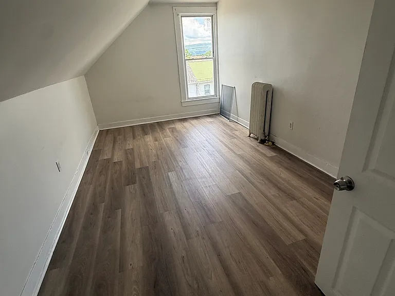 11 S Webster Ave #3 — Photo 9