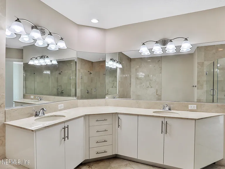 1431 Riverplace Blvd #1401 — Photo 8