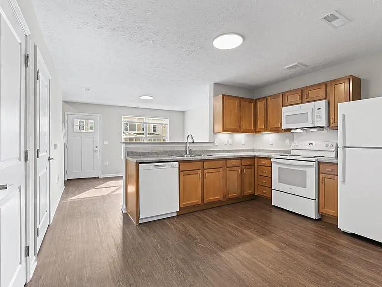 Pebble Village Townhomes — Photo 20