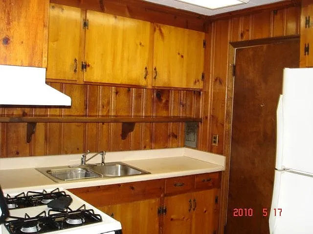 1012 Deerwood St — Photo 7