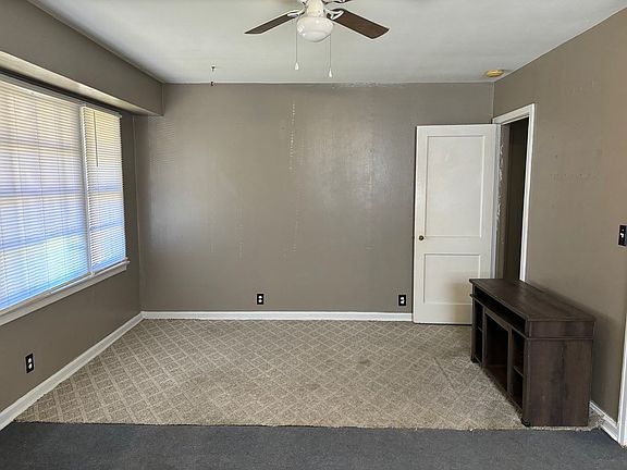 4th image of 1801 N Troup St
