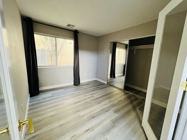 9742 W Tompkins Ave — Photo 16