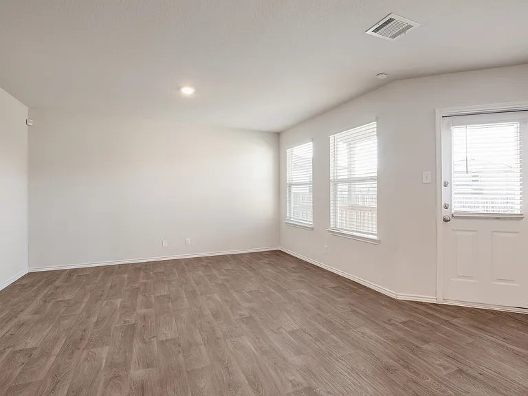13518 Hummel Loop — Photo 5