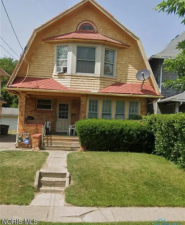 Building Photo 3