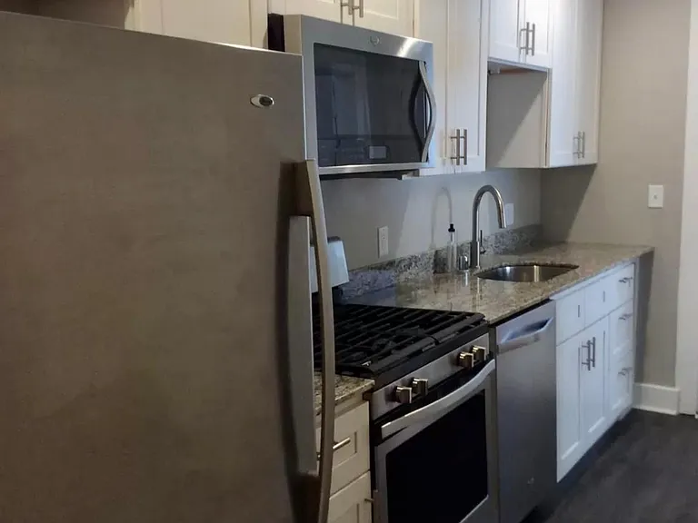 2445 Aldrich Ave S #2 — Photo 3