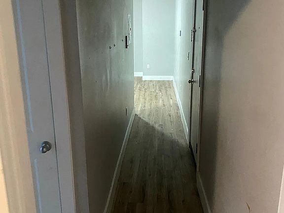 5th image of 698 Chancellor Ave #1F