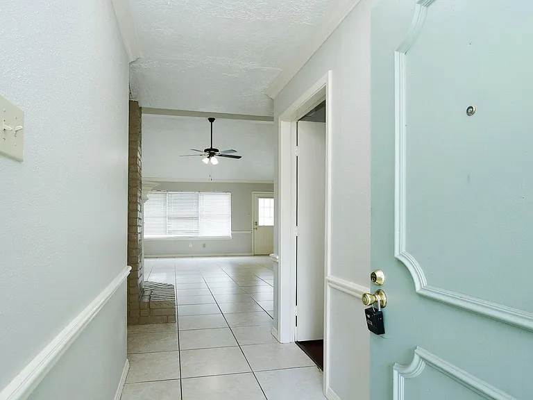 18531 Lippizaner Dr — Photo 4