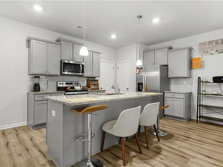 11649 Mendenhall Ct — Photo 16