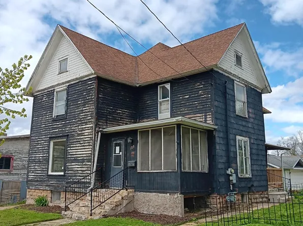 122 W Church St, Columbus, WI 53925