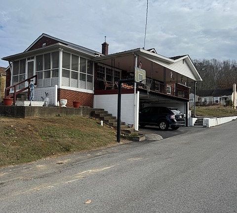 5th image of 110 Hamby Ave
