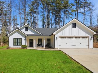 119 Brook Ln, Seneca, SC 29672