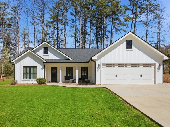 119 Brook Ln, Seneca, SC 29678