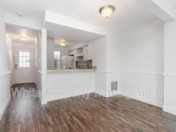 5th image of 7321 Pebblestone Dr APT C