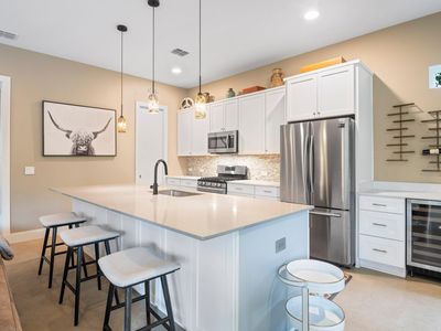 103 Hergotz Ln, Austin, TX, 78742