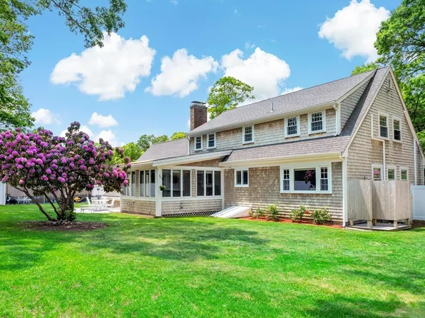 50 Deerfield Rd, Barnstable, MA 02630