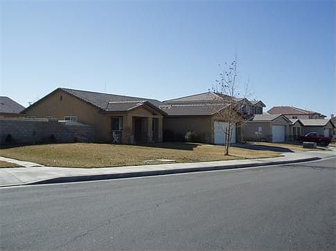 4th image of 3642 Koufax Dr
