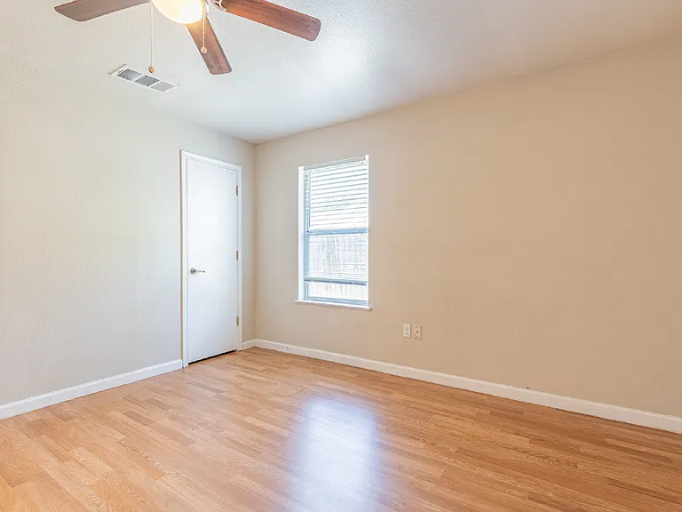 3727 Aragon Dr — Photo 20