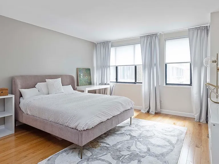 250 Hammond Pond Pkwy #310S — Photo 8