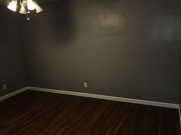 5th image of 233 Harmon St