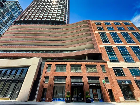 180 Front St E #3810, Toronto, ON M5A 4N3