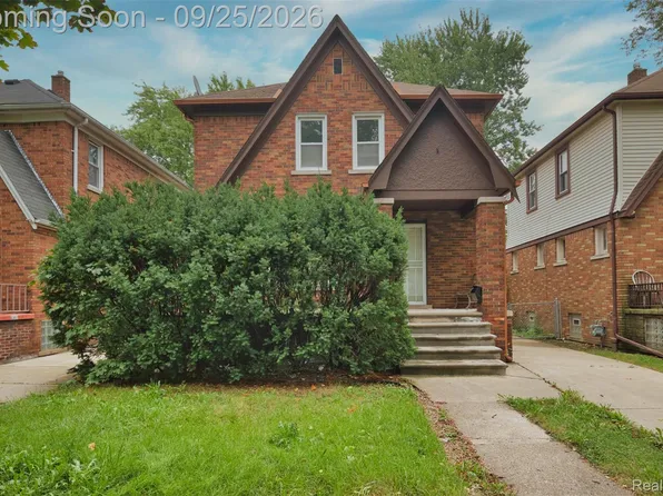 1061 Fort Park Blvd, Lincoln Park, MI 48146