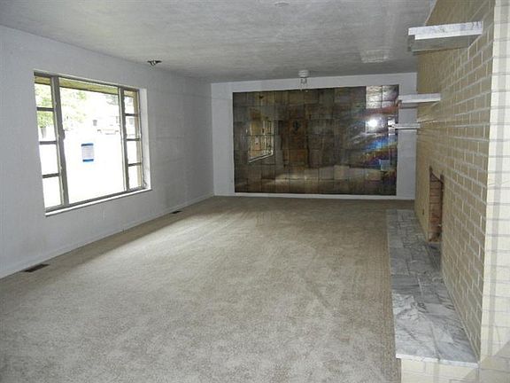 3rd image of 4900 Copeland Ave
