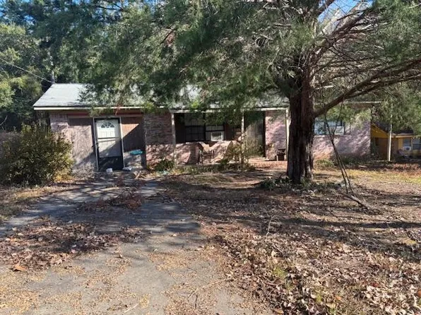 9627 Greenwood Ct, Red Level, AL 36474